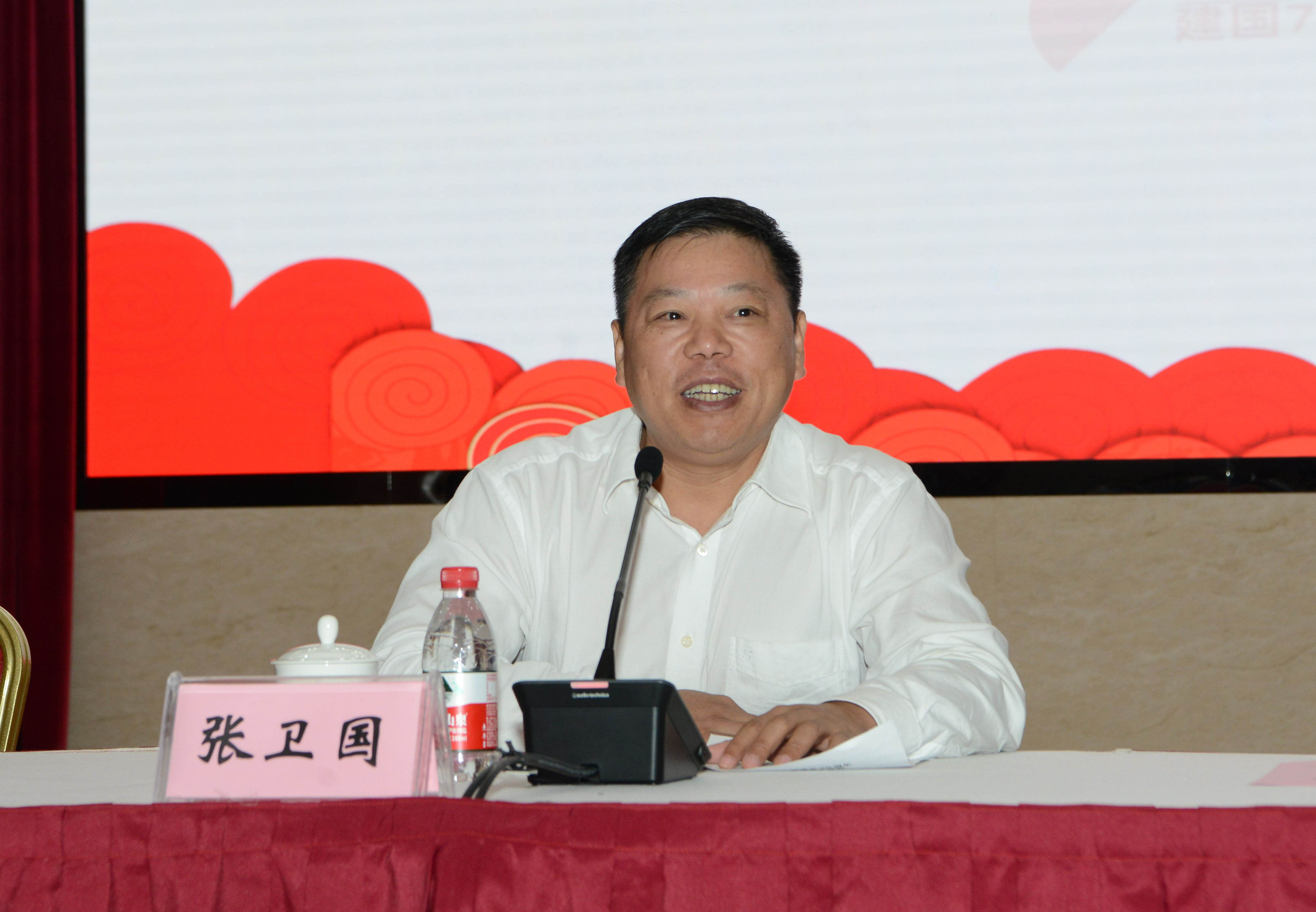 张卫国校长总结讲话.jpg